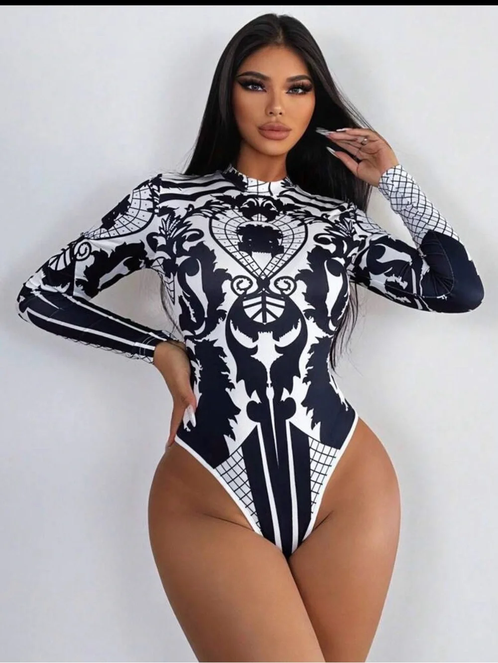 Black & White Long-Sleeve Printed Bodysuit - Picture 5 of 6